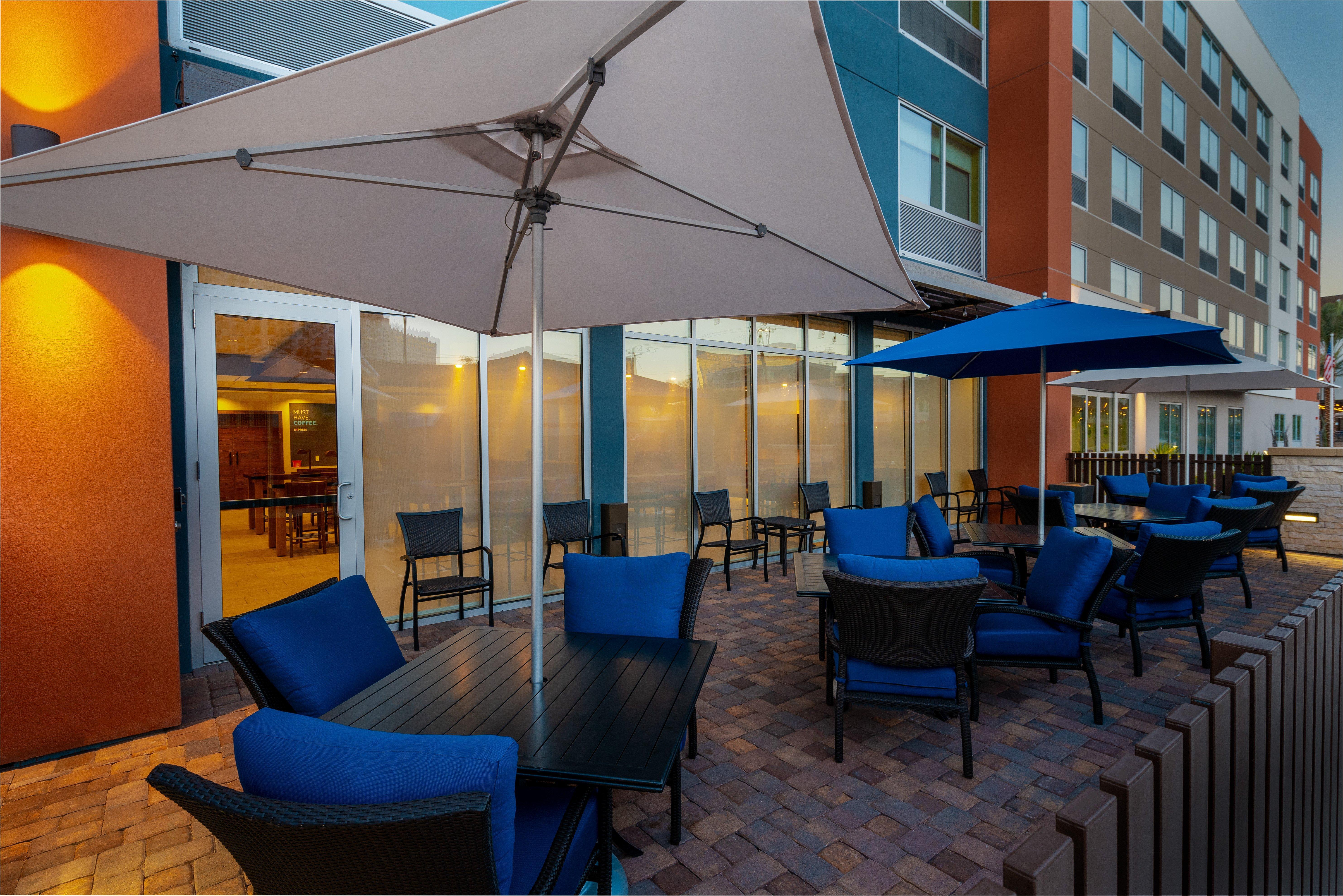 Holiday Inn Express & Suites - Las Vegas - E Tropicana By Ihg Экстерьер фото