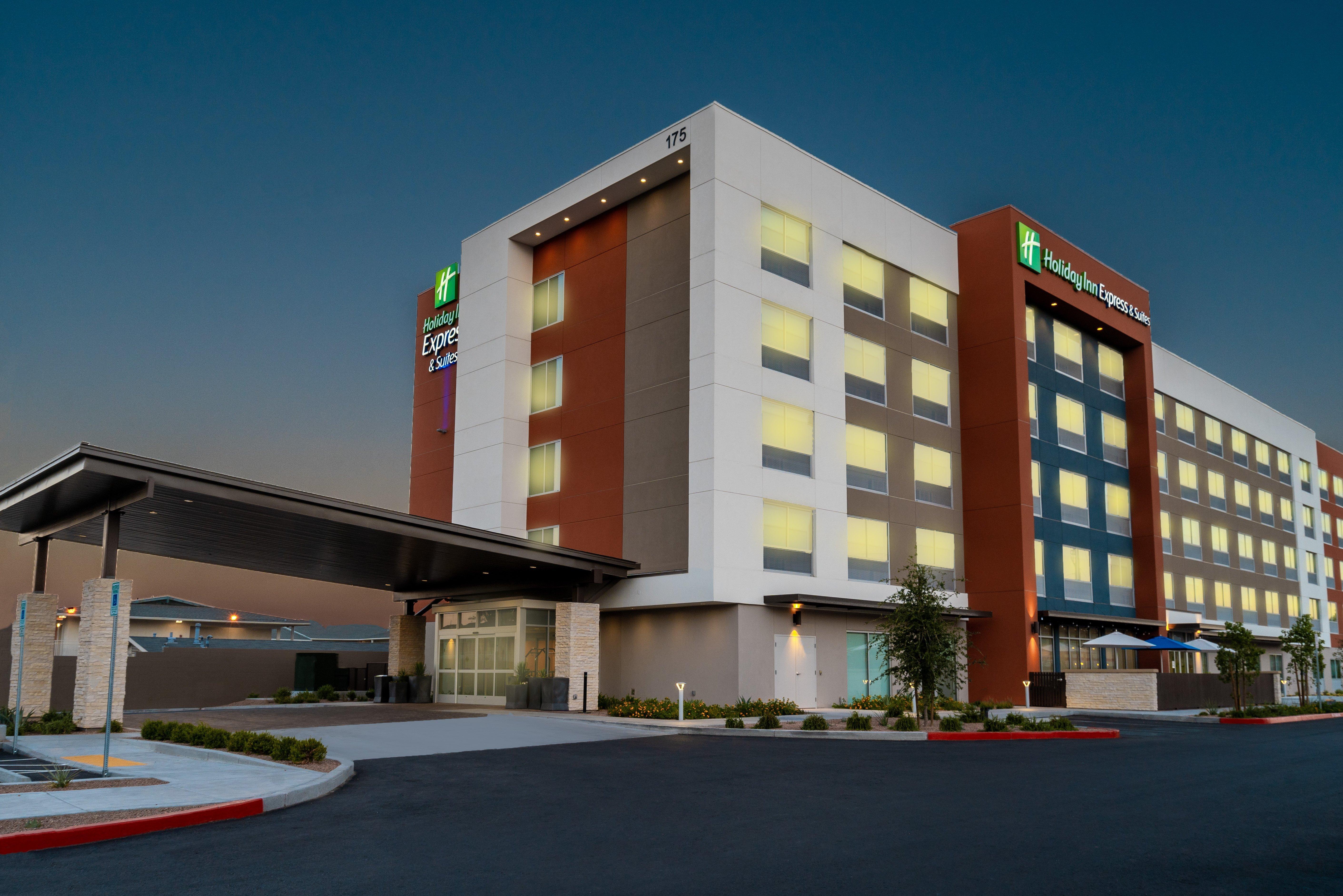 Holiday Inn Express & Suites - Las Vegas - E Tropicana By Ihg Экстерьер фото