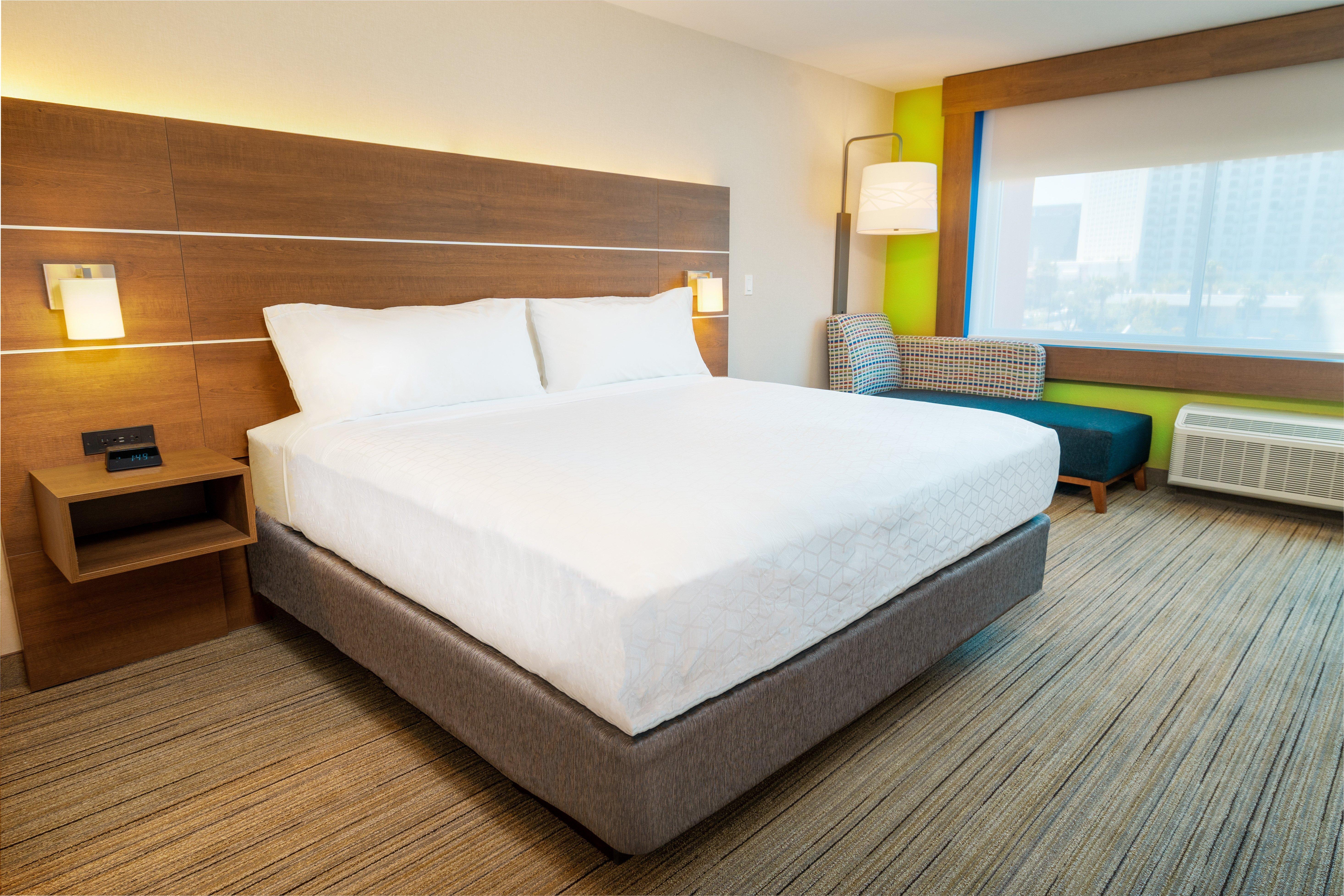 Holiday Inn Express & Suites - Las Vegas - E Tropicana By Ihg Экстерьер фото